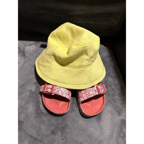 Hat and Sandal Bundle - Picture 1 of 6